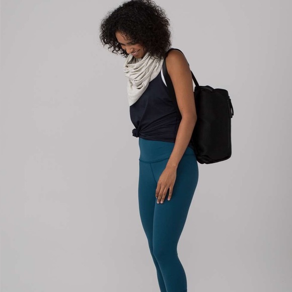 NWT Lululemon Sage Scarf Wrap - Picture 7 of 8